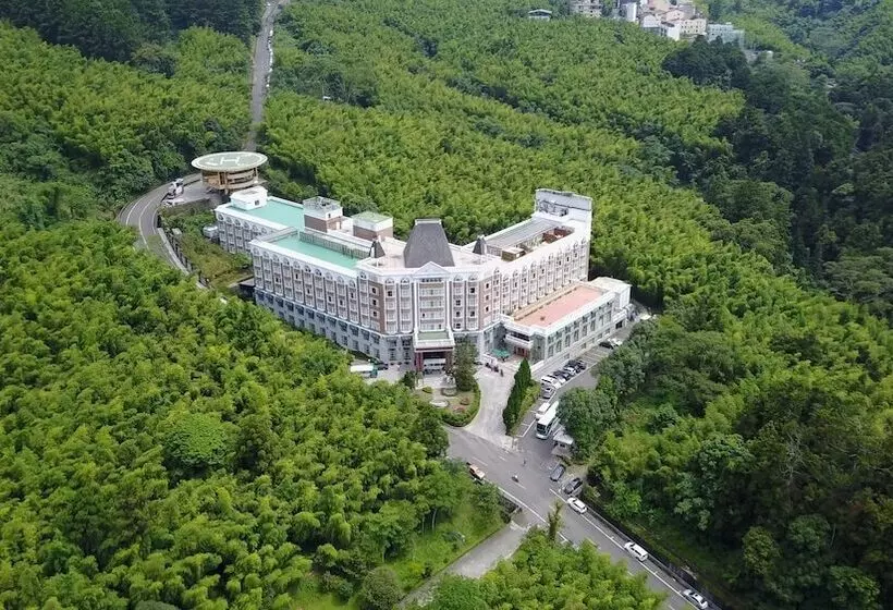 Le Midi Hotel Chitou