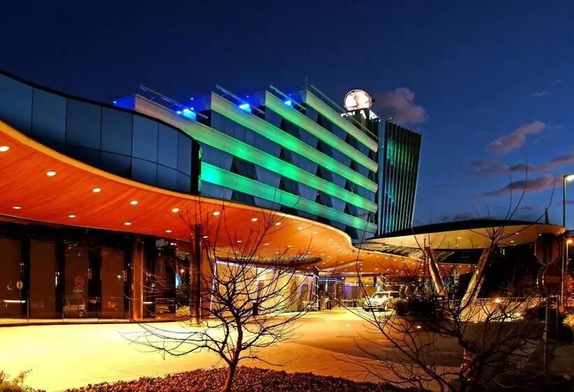 هتل Perla, Resort & Entertainment