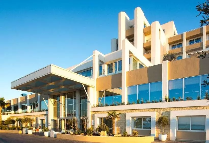 هتل Salini Resort