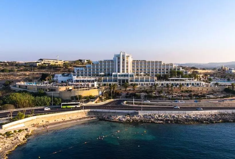 هتل Salini Resort