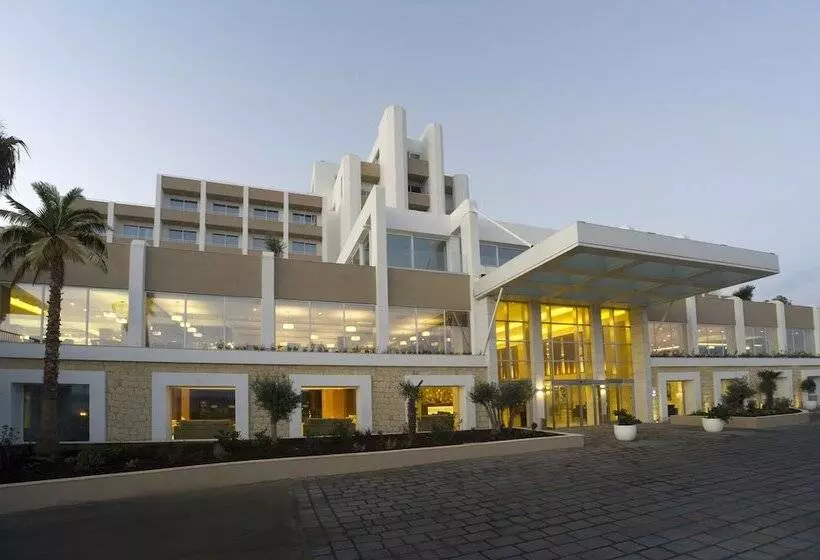 هتل Salini Resort