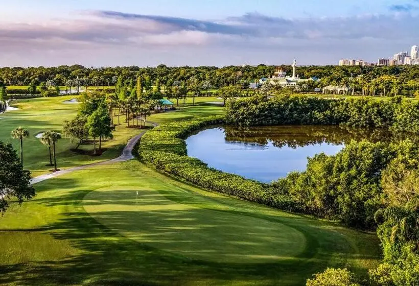 The Vinoy Resort & Golf Club, Autograph Collection