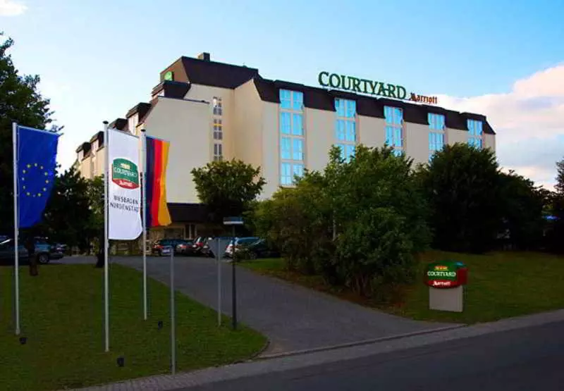 호텔 Courtyard By Marriott Wiesbaden Nordenstadt