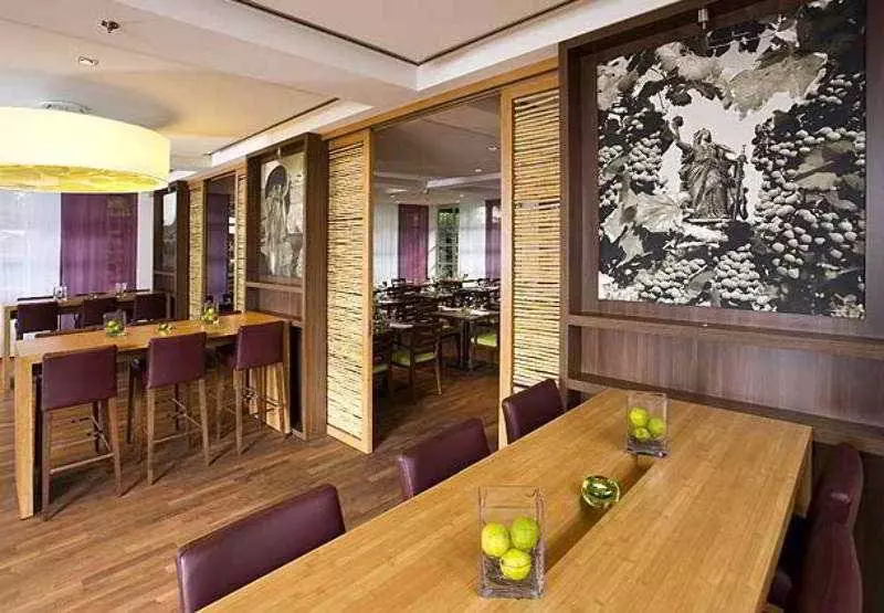 호텔 Courtyard By Marriott Wiesbaden Nordenstadt