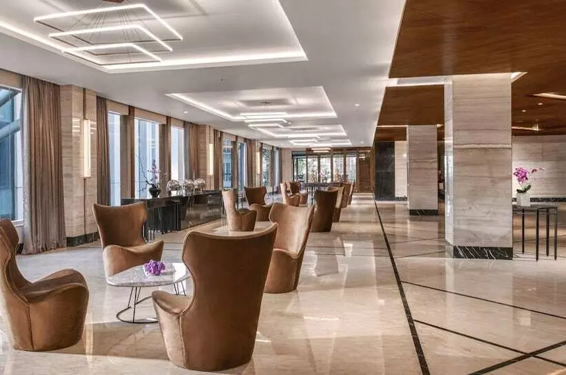 Mangkuluhur Artotel Suites