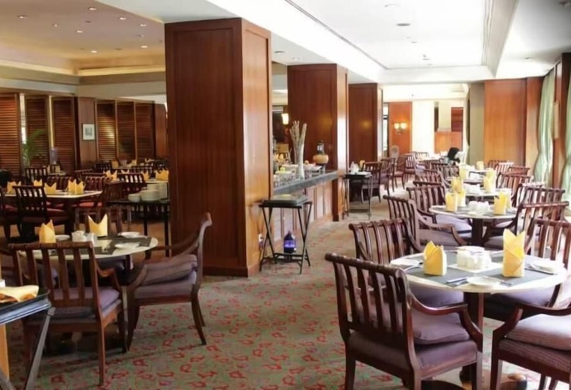 Mangkuluhur Artotel Suites