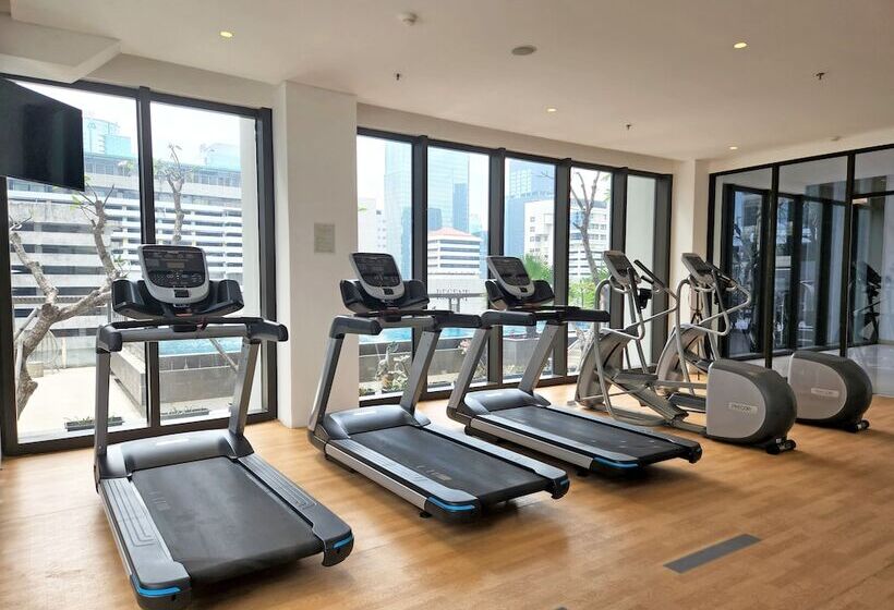 Mangkuluhur Artotel Suites