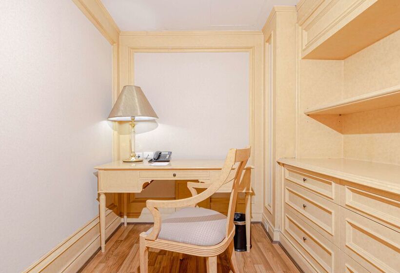 Golden Tulip Sovereign Hotel Bangkok