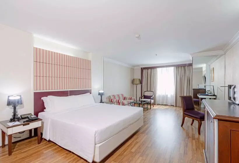 Golden Tulip Sovereign Hotel Bangkok