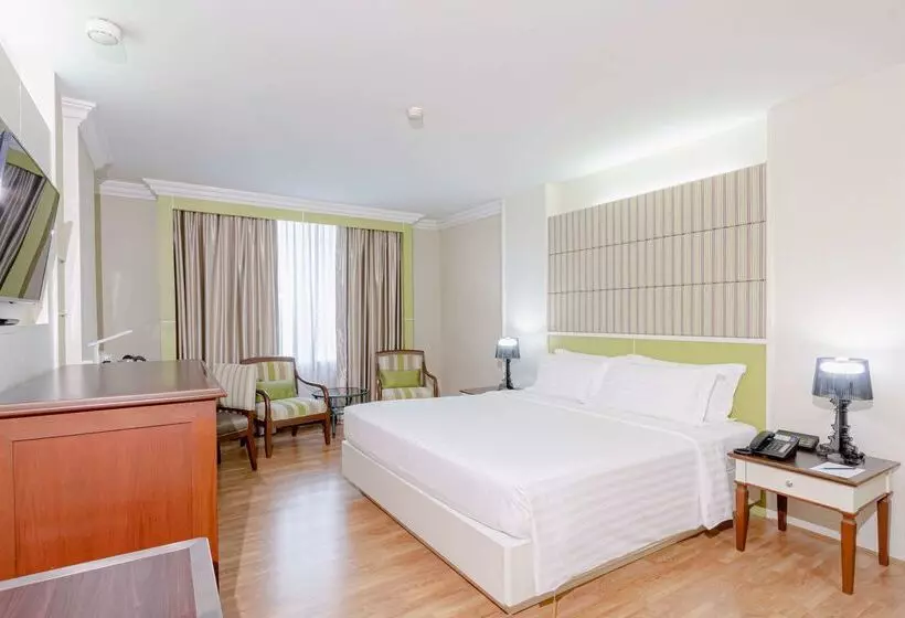 Golden Tulip Sovereign Hotel Bangkok