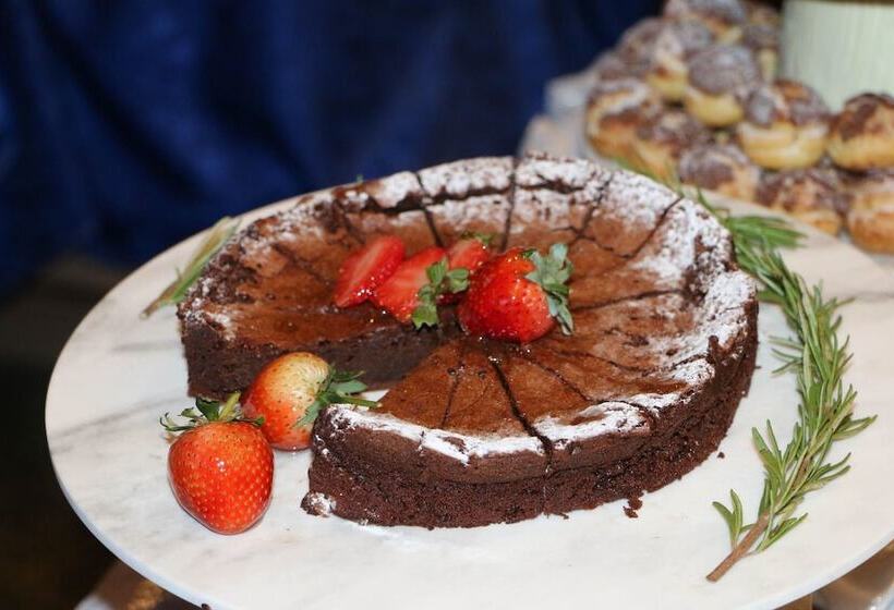 Golden Tulip Sovereign Hotel Bangkok