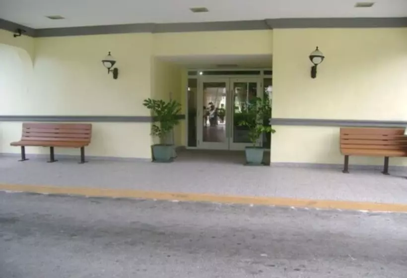 هتل Royal Islander