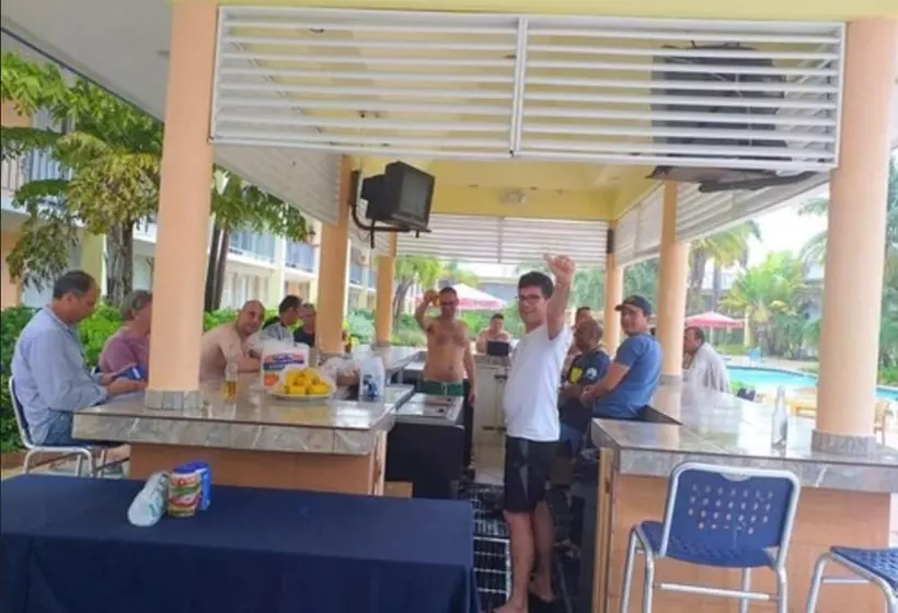 هتل Royal Islander