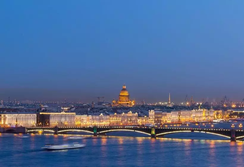 فندق Saint Petersburg