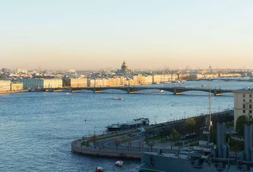 فندق Saint Petersburg