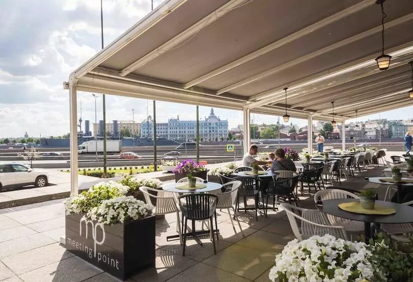 فندق Saint Petersburg