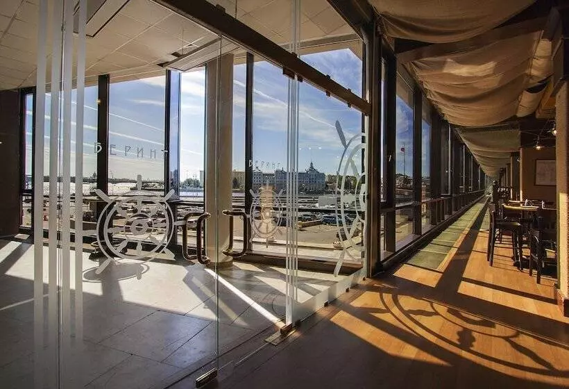 فندق Saint Petersburg