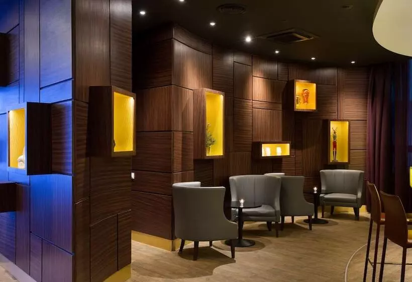 فندق Saint Petersburg