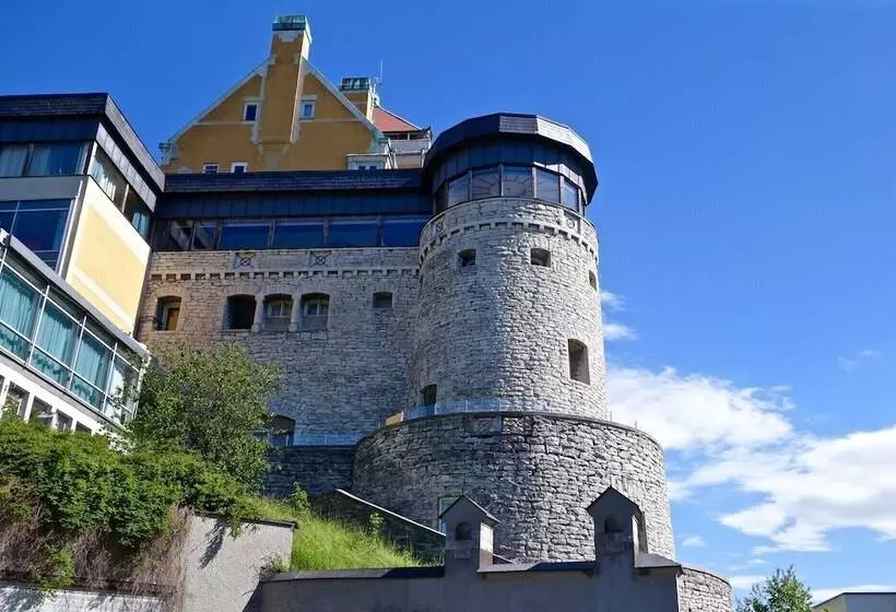 Hotelli Villa Foresta