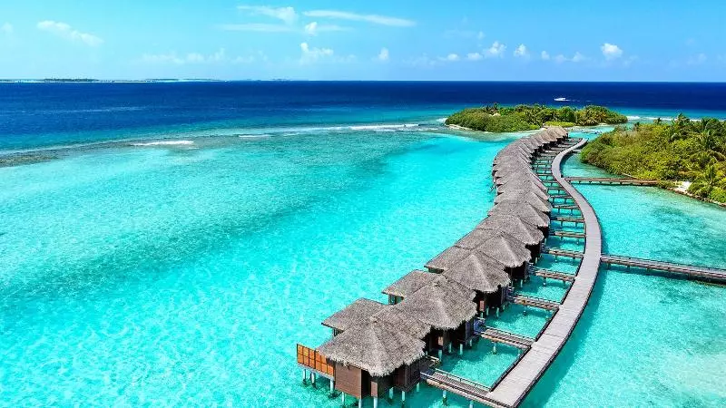 Sheraton Maldives Full Moon Resort & Spa