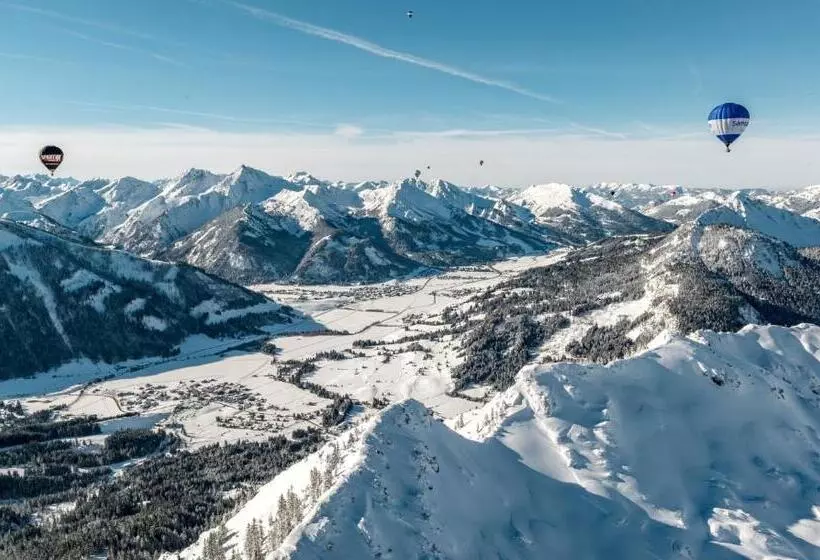 ホテル Tyrol Am Haldensee