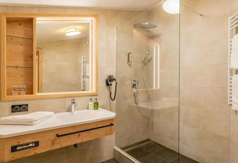 ホテル Tyrol Am Haldensee