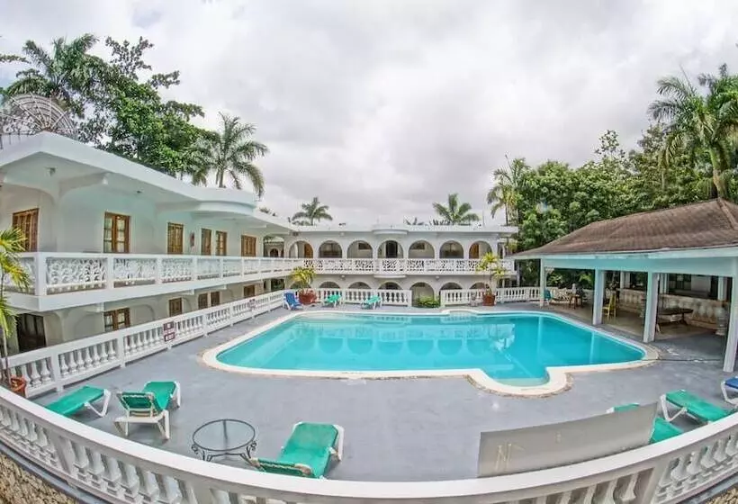 استراحتگاه Pure Oasis