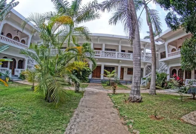 استراحتگاه Pure Oasis