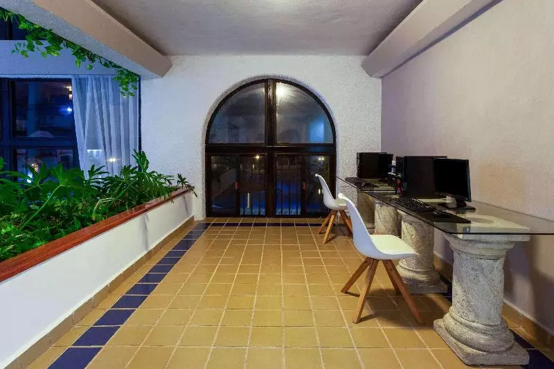 Cozumel Hotel & Resort Trademark Collection By Wyndham