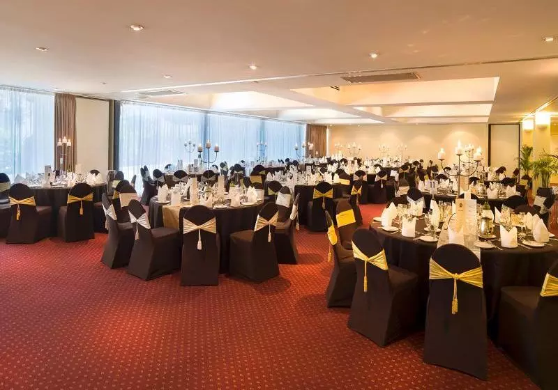 فندق Bayview On The Park