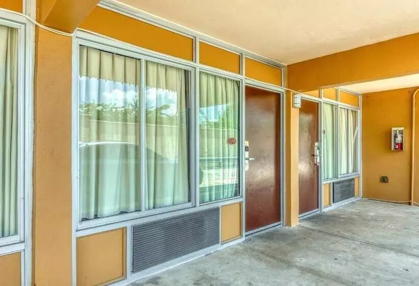 هتل Belair Orlando Near Florida Mall