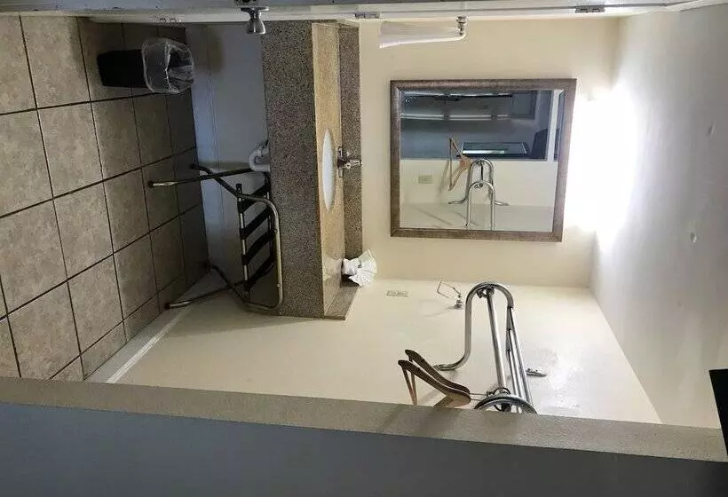 هتل Belair Orlando Near Florida Mall