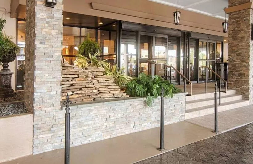 酒店 Comfort Inn & Suites At Copeland Tower