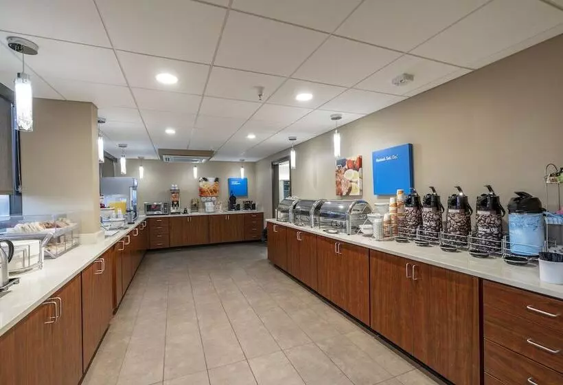 酒店 Comfort Inn & Suites At Copeland Tower