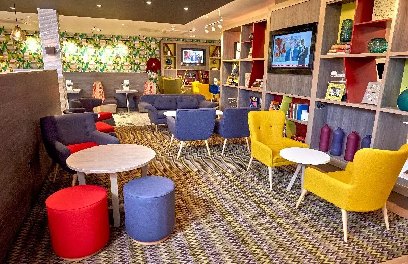 Отель Holiday Inn Northampton West M1 Junc 16, An Ihg