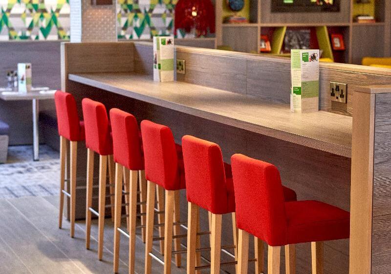 酒店 Holiday Inn Northampton West M1 Junc 16, An Ihg