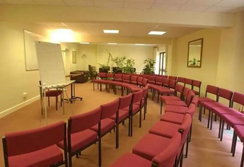 Hotel Lodge At Leeming Bar