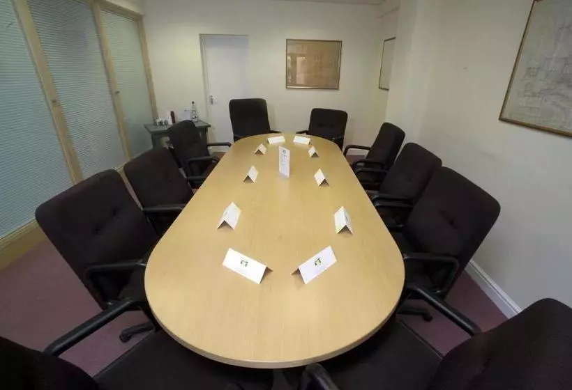 Hotel Lodge At Leeming Bar