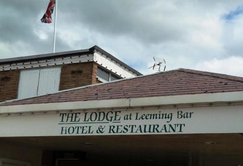 فندق Lodge At Leeming Bar