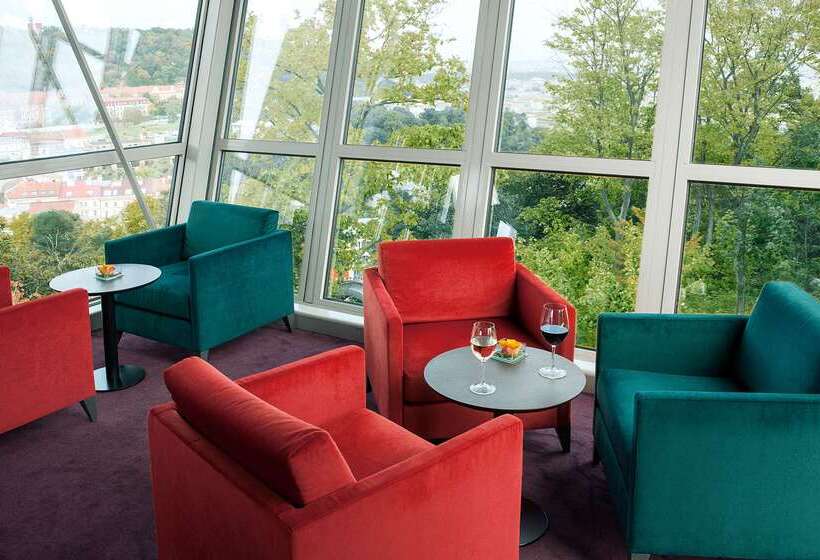 هتل NH Prague City