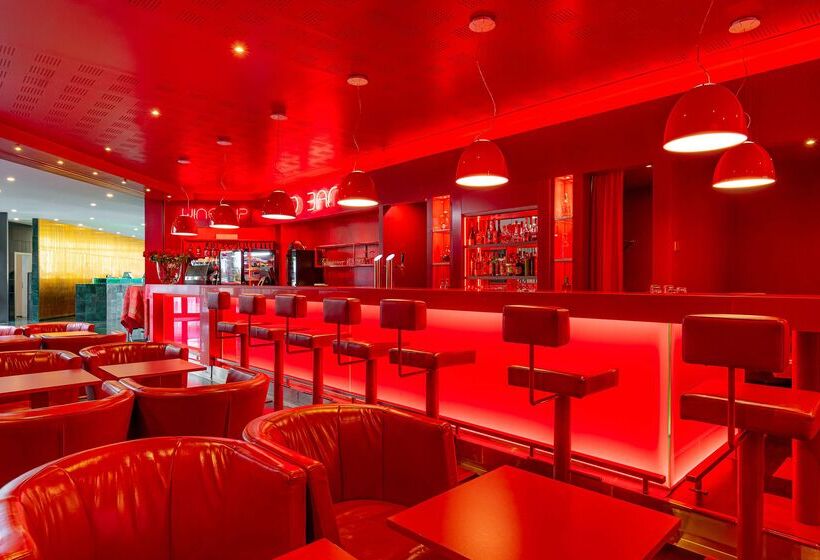 هتل NH Prague City