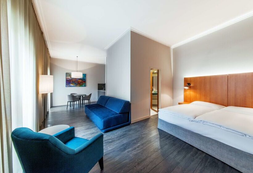 هتل NH Prague City