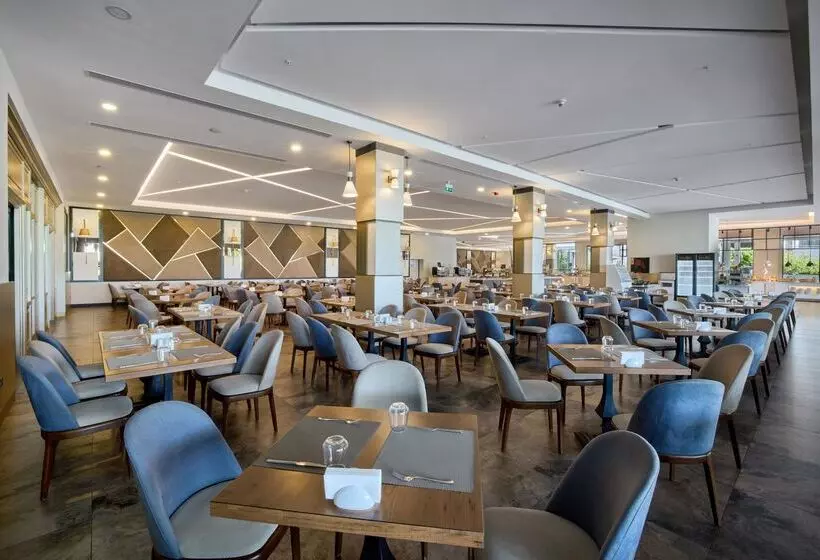 ホテル Movenpick Resort Antalya Tekirova