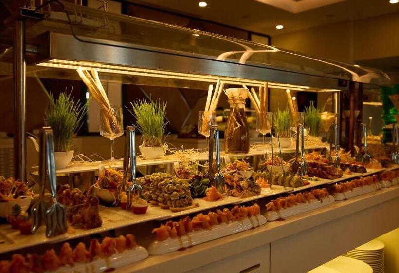 בית מלון כפרי Movenpick Resort Antalya Tekirova