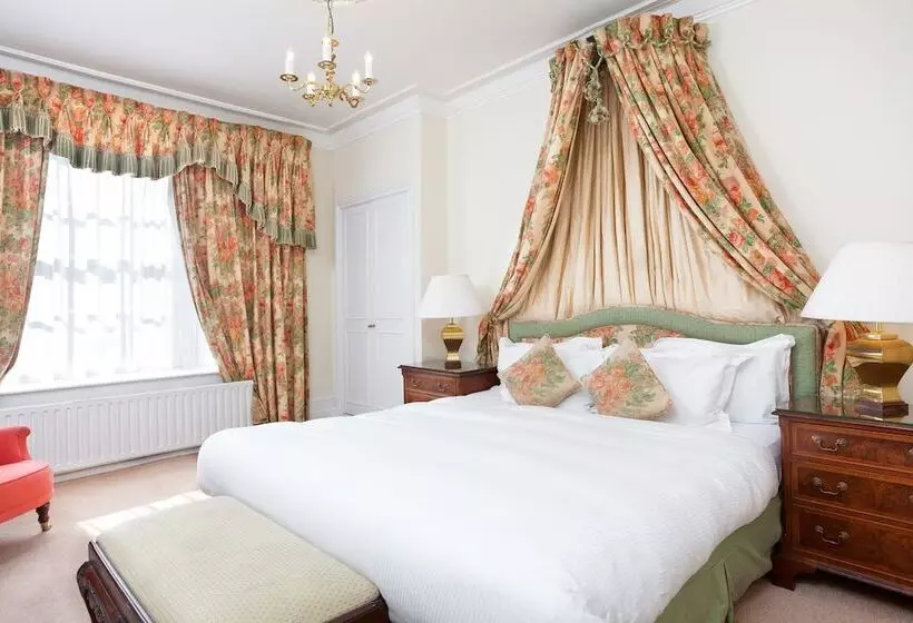 酒店 The Angel Posting House & Livery