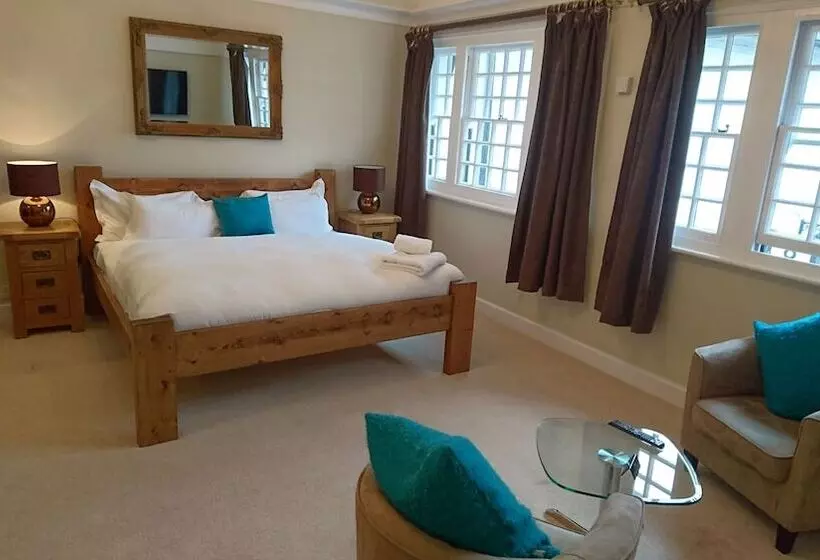 酒店 The Angel Posting House & Livery