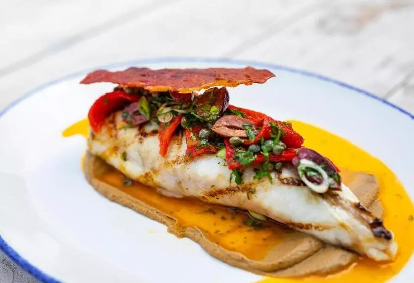 The George Hotel And Beach Club