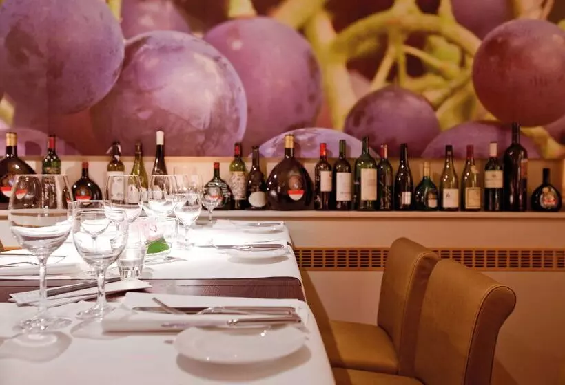 Отель Vienna House By Wyndham Thüringer Hof Eisenach