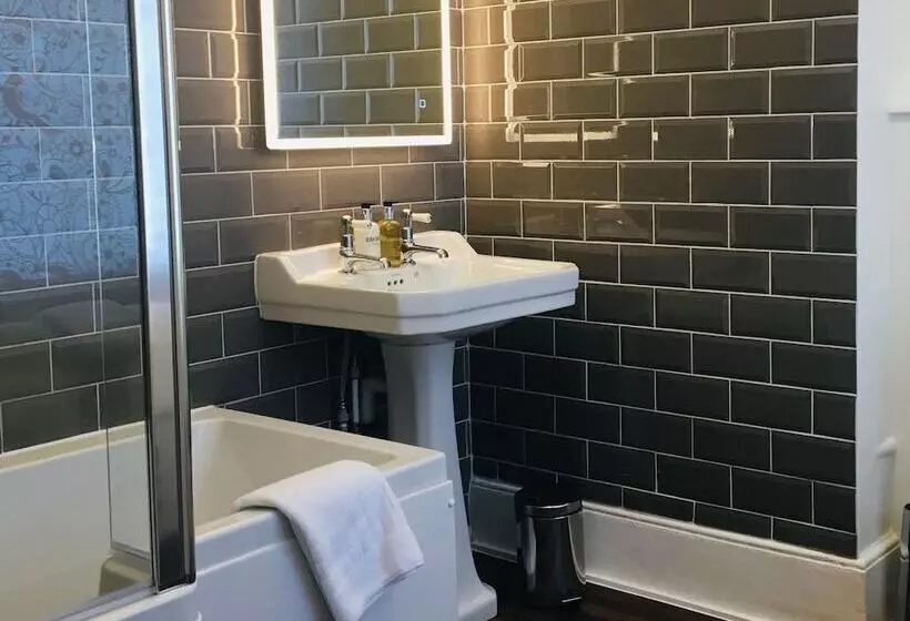 Отель Westwood House