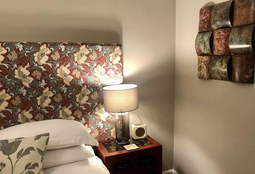 Отель Westwood House